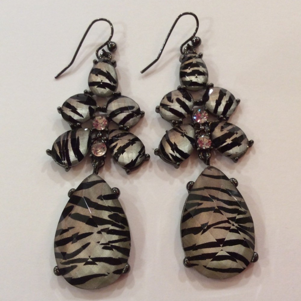 Zebra Hanging Earring